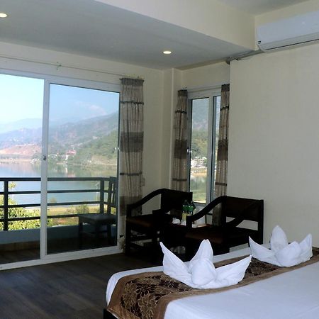 Hotel The Coast Pokhara Ngoại thất bức ảnh